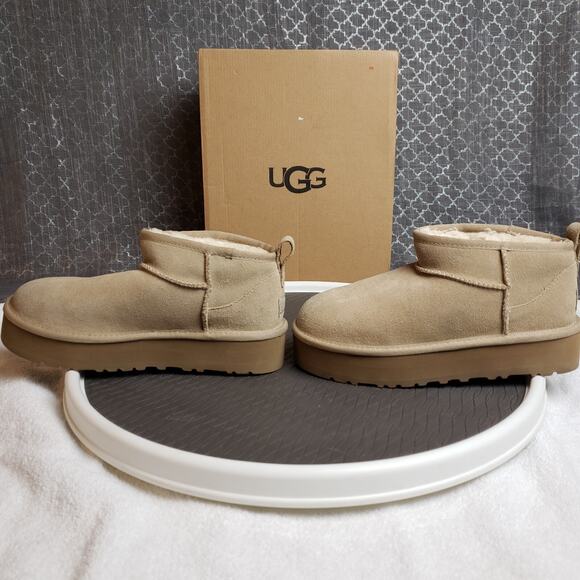 UGG Classic Mini Platform Boots Women 5 Beige Shearling Lined Cozycore - Picture 5 of 11